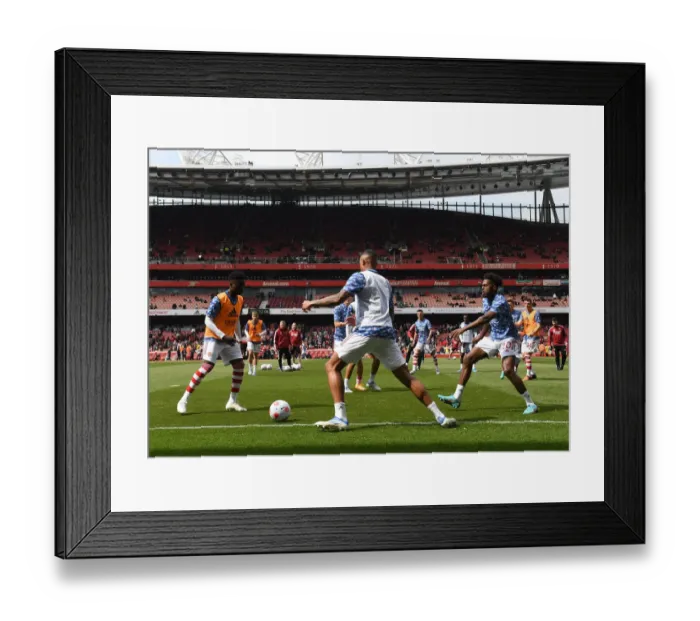 Framed Print : Arsenal vs Manchester United: Premier League Clash at Emirates Stadium (2021-22)