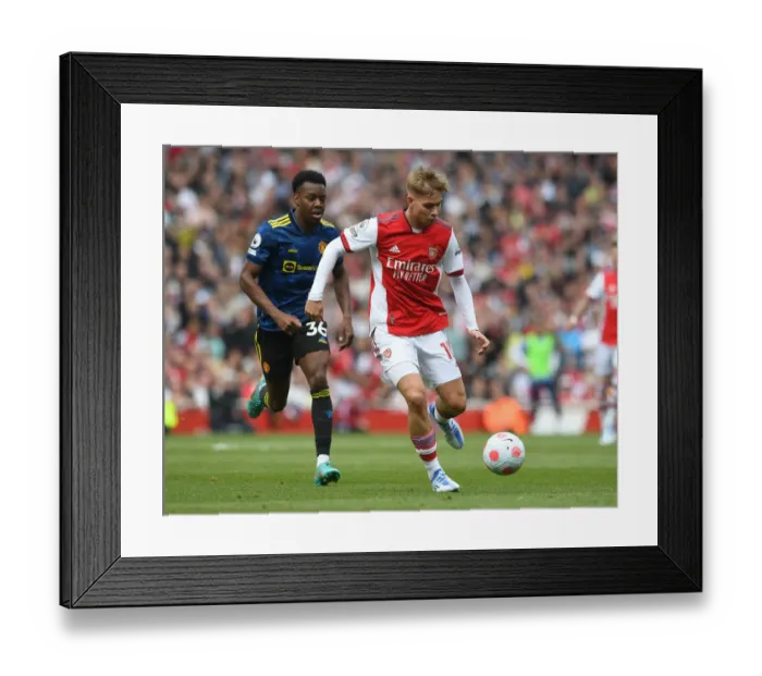Framed Print : Battle at Emirates: Smith Rowe vs Elanga - Arsenal vs Manchester United, Premier League 2021-22 Framed Print : Battle at Emirates: Smith Rowe vs Elanga - Arsenal vs Manchester United, Premier League 2021-22