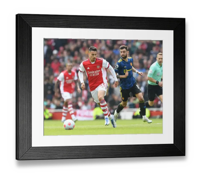 Framed Print : Arsenal vs Manchester United: Martinelli vs Fernandes Clash in Premier League Showdown Framed Print : Arsenal vs Manchester United: Martinelli vs Fernandes Clash in Premier League Showdown