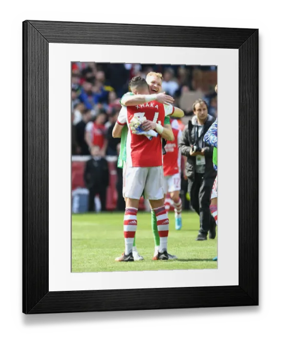 Framed Print : Arsenal vs Manchester United: Clash in the Premier League at Emirates Stadium Framed Print : Arsenal vs Manchester United: Clash in the Premier League at Emirates Stadium