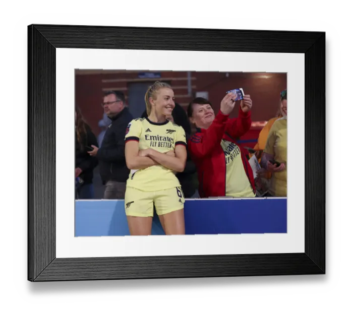 Framed Print : Arsenal Women Celebrate FA WSL Title Triumph: Leah Williamson and Jubilant Fans