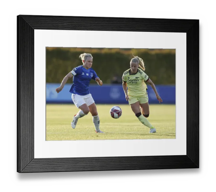 Framed Print : Beth Mead vs. Izzy Christiansen: Clash of the Stars in Everton Women vs. Arsenal Women FA WSL Match