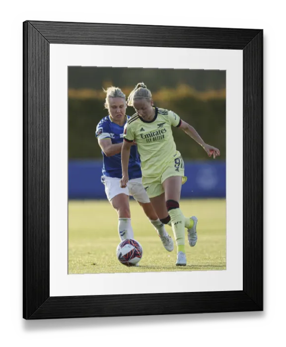 Framed Print : Clash of the FA WSL Stars: Beth Mead vs. Izzy Christiansen