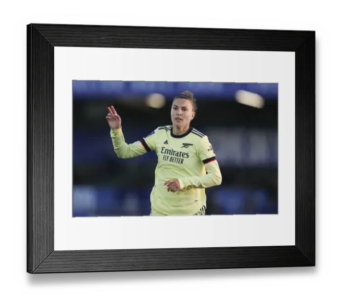 Framed Print : Arsenal vs. Everton Women: FA WSL Clash at Walton Hall Park
