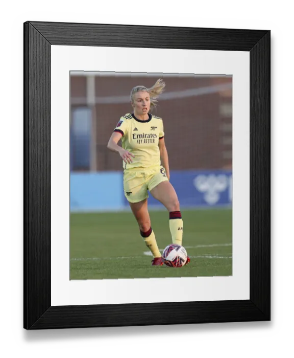 Framed Print : Arsenal's Leah Williamson Shines in FA WSL Clash Against Everton