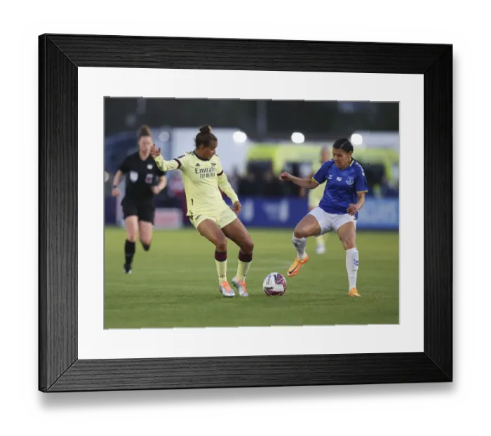 Framed Print : Nikita Parris vs. Kenza Dali: Intense Battle in Everton Women vs. Arsenal Women FA WSL Match