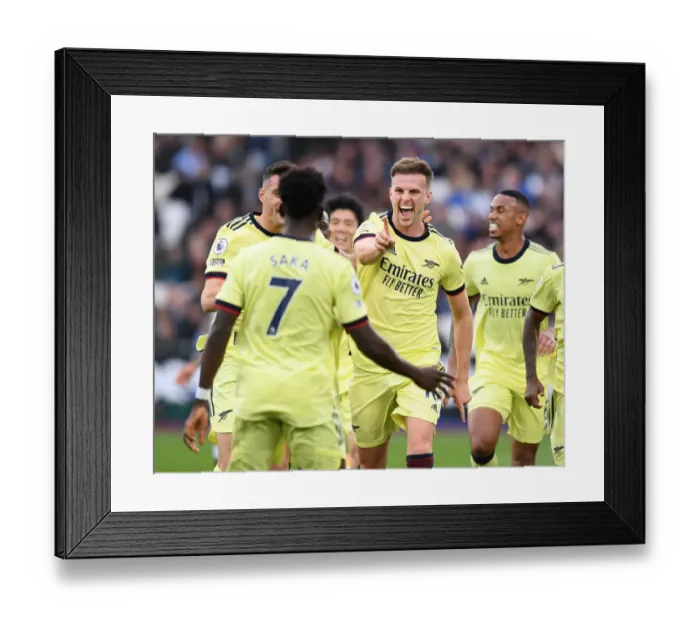 Framed Print : Robby Holding Scores the Winner: West Ham United vs. Arsenal, Premier League 2021-22