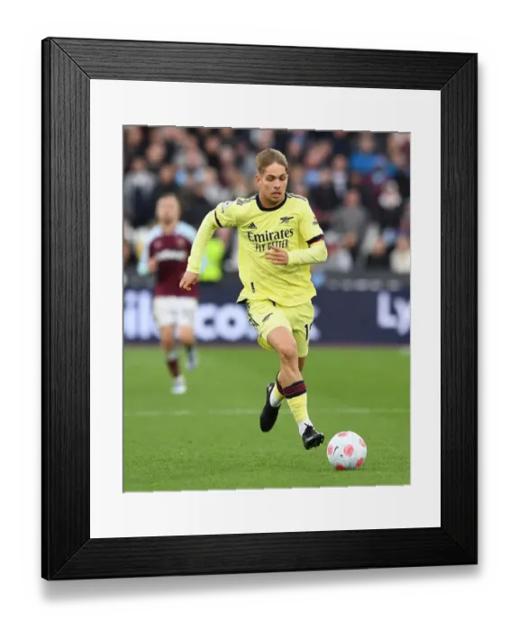 Framed Print : Emile Smith Rowe's Star Performance: Arsenal Triumphs Over West Ham United in Premier League 2021-22