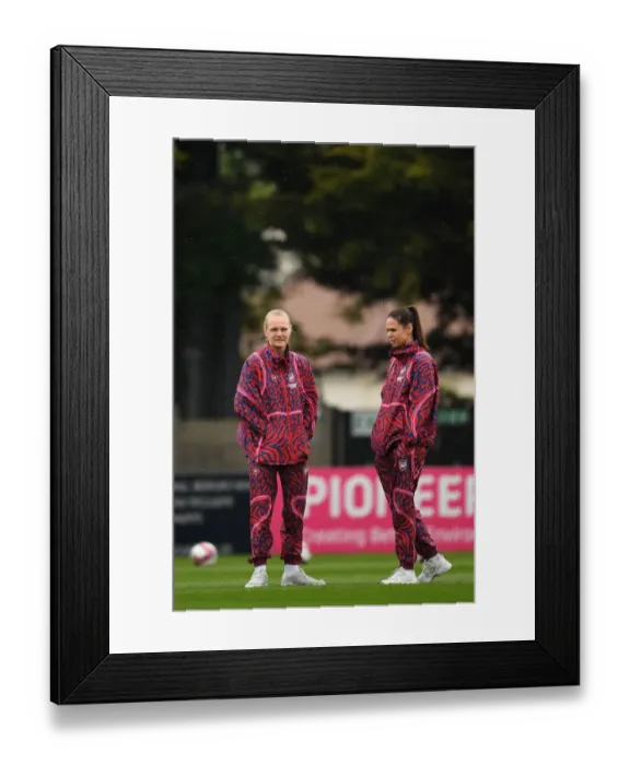 Framed Print : Arsenal Women v Aston Villa Women - Barclays FA Womens Super League Framed Print : Arsenal Women v Aston Villa Women - Barclays FA Womens Super League