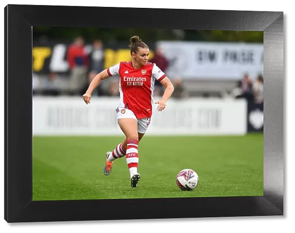 Arsenal Women vs Aston Villa Women: FA WSL Showdown - Laura Wienroither in Action (2021-22)