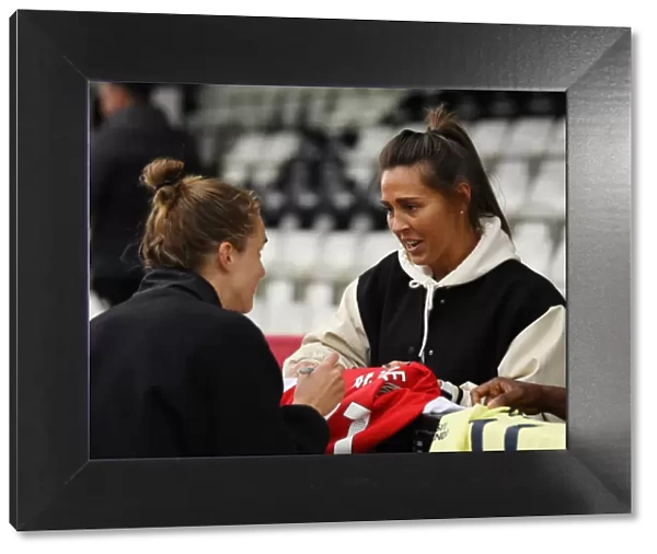 Arsenal Women Honor Fara Williams with Emotional Shirt Tribute vs. Aston Villa