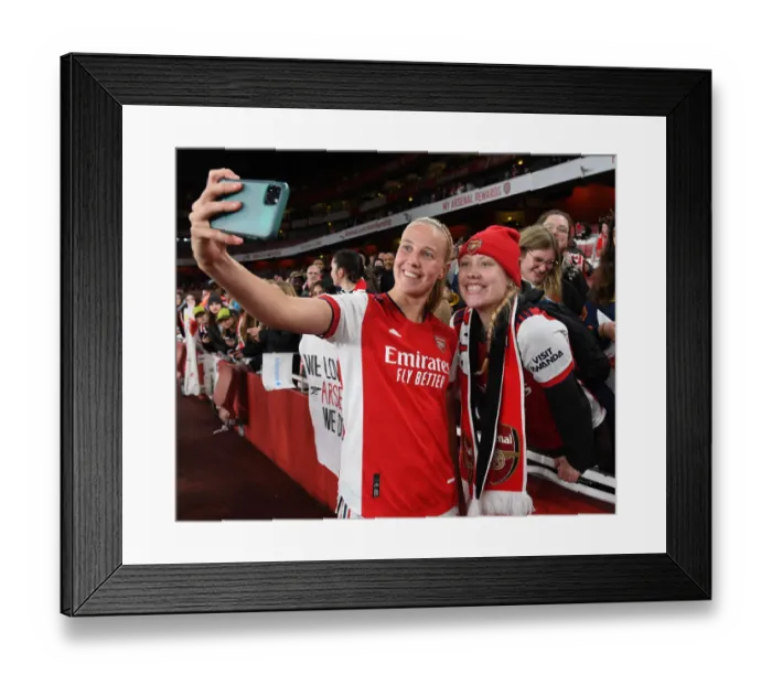 Framed Print : Arsenal Women's Historic Victory: Beth Mead Celebrates with Adoring Fans at Emirates Stadium