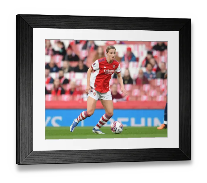 Framed Print : Arsenal's Vivianne Miedema Shines in Women's Super League Clash Against Tottenham