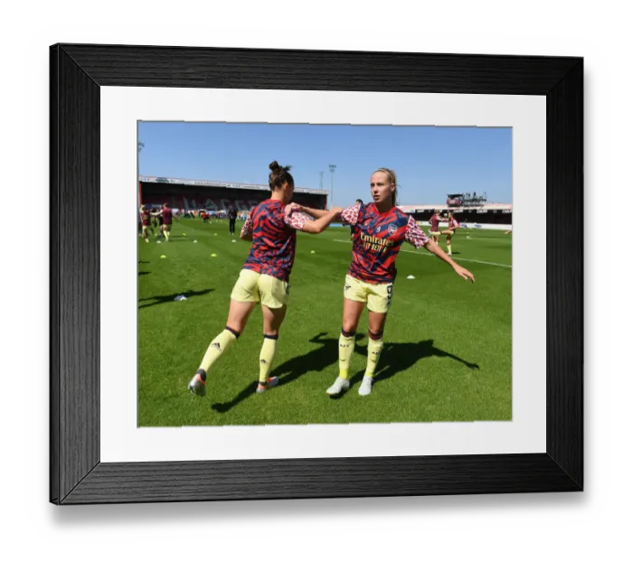 Framed Print : Arsenal Women's Beth Mead Warming Up Ahead of West Ham United Clash (FA WSL 2021-22)