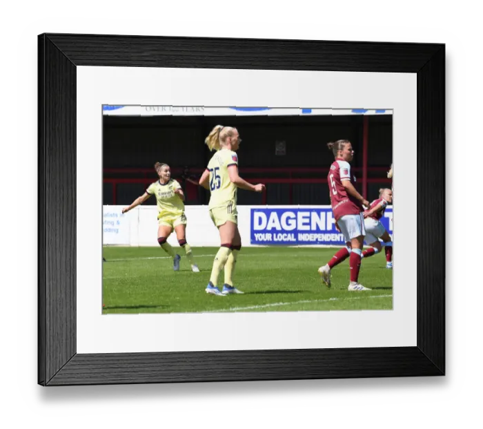 Framed Print : Steph Catley Scores as Arsenal Women Defeat West Ham United Women in FA WSL Showdown