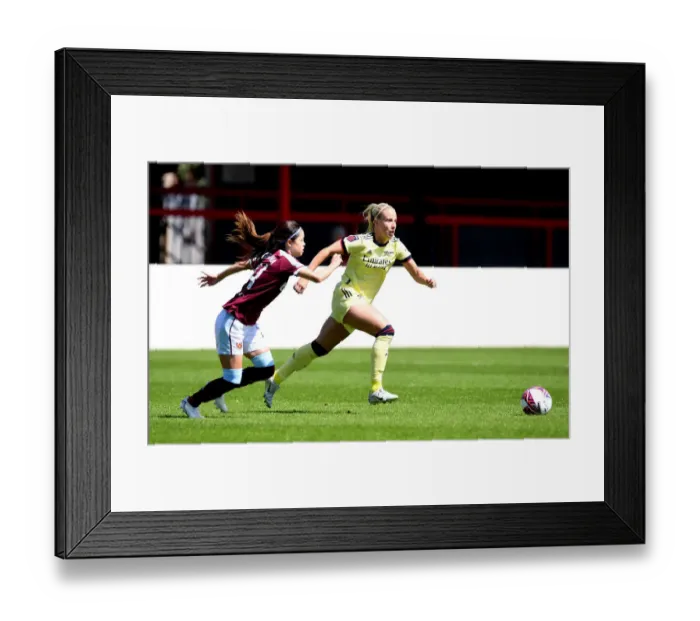 Framed Print : Mead vs Hasegawa: A Thrilling Showdown in the FA WSL Clash Between West Ham and Arsenal