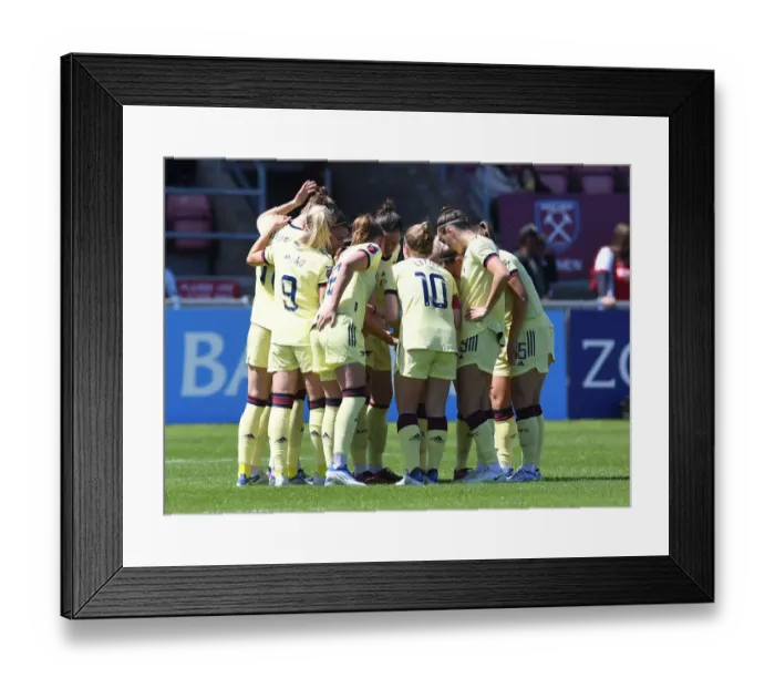 Framed Print : Arsenal Women's Kim Little Rallies Team at Half-Time: West Ham United vs Arsenal (FA WSL, 2021-22)