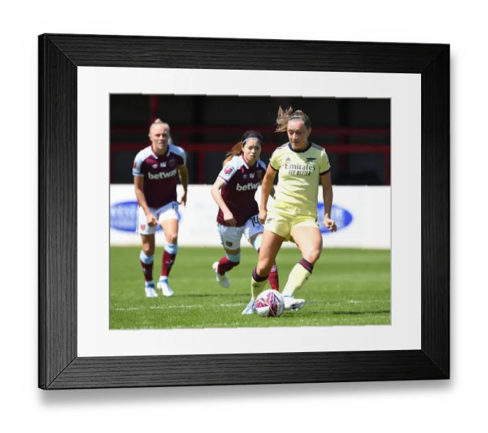 Framed Print : McCabe's Brilliant Performance: Arsenal Outshine West Ham United in FA WSL Clash