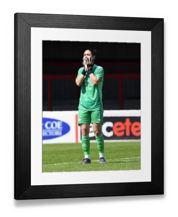 Framed Print : Arsenal Clinch FA WSL Title: Mannuela Zinsberger Reacts to Final Whistle vs. West Ham United Women