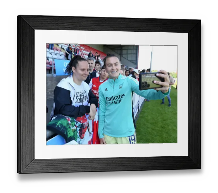 Framed Print : Arsenal Women's Star Caitlin Foord Interacts with Fans after West Ham United Match