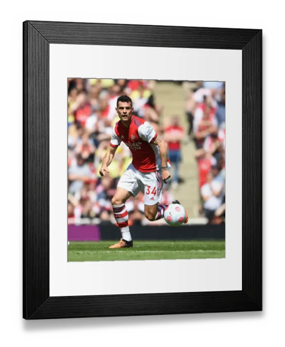 Framed Print : Granit Xhaka in Action: Arsenal vs Leeds United, Premier League 2021-22
