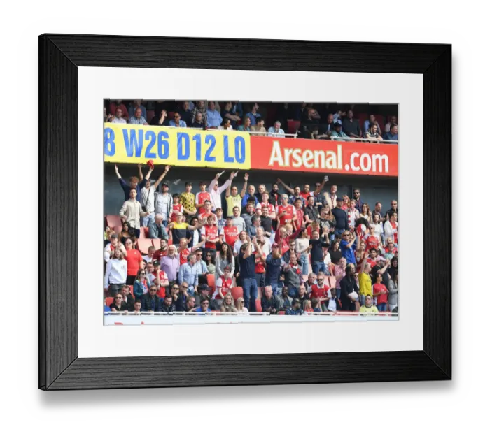 Framed Print : Arsenal vs Leeds United: Passionate Fan Moment at Emirates Stadium (2021-22) Framed Print : Arsenal vs Leeds United: Passionate Fan Moment at Emirates Stadium (2021-22)