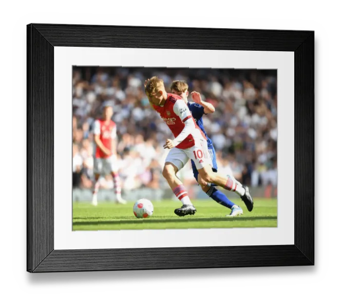 Framed Print : Emile Smith Rowe Shines: Arsenal's Dominant Display vs Leeds United Framed Print : Emile Smith Rowe Shines: Arsenal's Dominant Display vs Leeds United