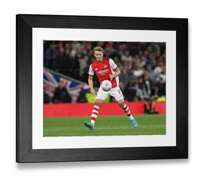 Framed Print : Martin Odegaard in Action: Tottenham vs. Arsenal, Premier League 2021-22 Framed Print : Martin Odegaard in Action: Tottenham vs. Arsenal, Premier League 2021-22