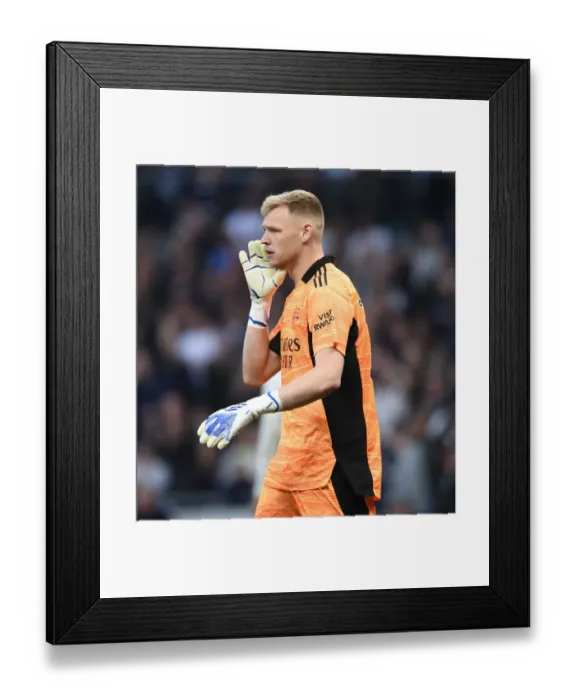 Framed Print : Arsenal's Aaron Ramsdale Stares Down Tottenham Hotspur in Premier League Battle Framed Print : Arsenal's Aaron Ramsdale Stares Down Tottenham Hotspur in Premier League Battle
