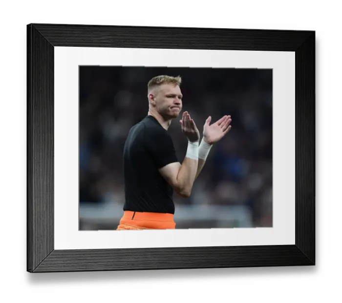 Framed Print : Arsenal's Aaron Ramsdale Celebrates with Fans after Tottenham Clash in 2021-22 Premier League Framed Print : Arsenal's Aaron Ramsdale Celebrates with Fans after Tottenham Clash in 2021-22 Premier League