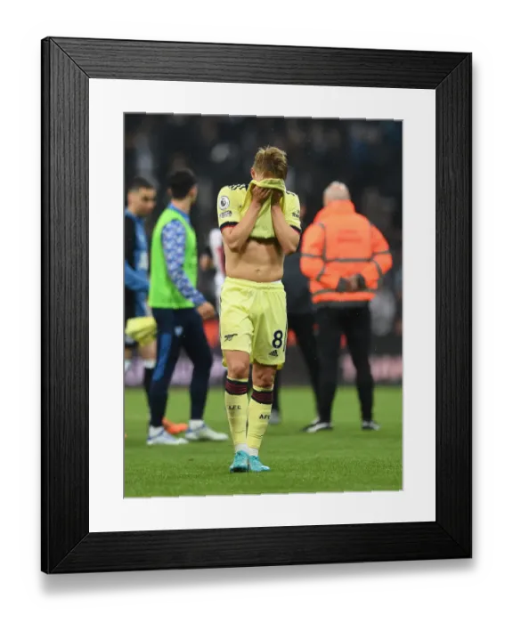 Framed Print : Martin Odegaard's Emotional Reaction: Newcastle United vs. Arsenal, Premier League 2021-22