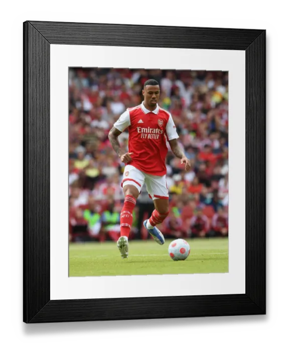 Framed Print : Gabriel Magalhaes in Action: Arsenal vs Everton, Premier League 2021-22