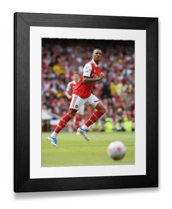 Framed Print : Gabriel Magalhaes in Action: Arsenal vs Everton, Premier League 2021-22