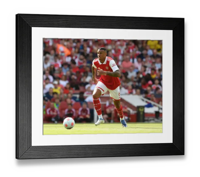Framed Print : Gabriel Magalhaes in Action: Arsenal vs Everton, Premier League 2021-22