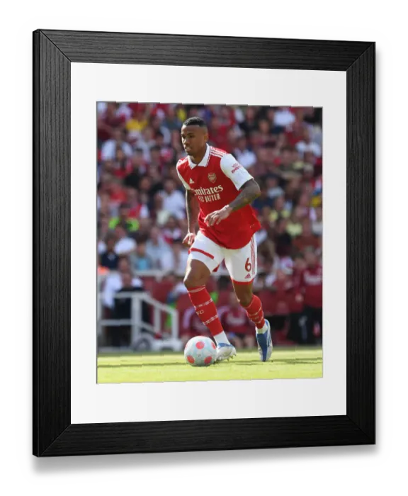 Framed Print : Gabriel Magalhaes in Action: Arsenal vs Everton, Premier League 2021-22 Framed Print : Gabriel Magalhaes in Action: Arsenal vs Everton, Premier League 2021-22