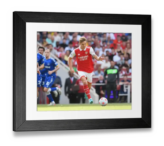 Framed Print : Martin Odegaard in Action: Arsenal vs Everton, Premier League 2021-22 Framed Print : Martin Odegaard in Action: Arsenal vs Everton, Premier League 2021-22