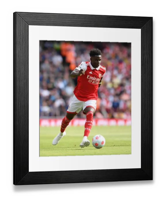 Framed Print : Bukayo Saka in Action: Arsenal vs. Everton, Premier League 2021-22