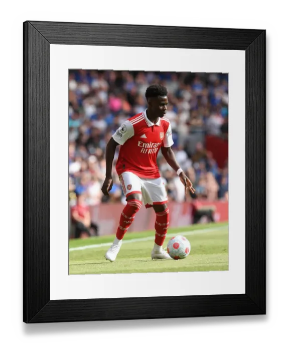 Framed Print : Arsenal's Bukayo Saka in Action: Premier League Clash Against Everton (2021-22) Framed Print : Arsenal's Bukayo Saka in Action: Premier League Clash Against Everton (2021-22)