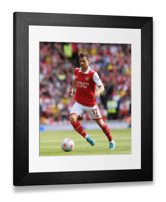 Framed Print : Arsenal's Cedric Soares in Action Against Everton, Premier League 2021-22, Emirates Stadium