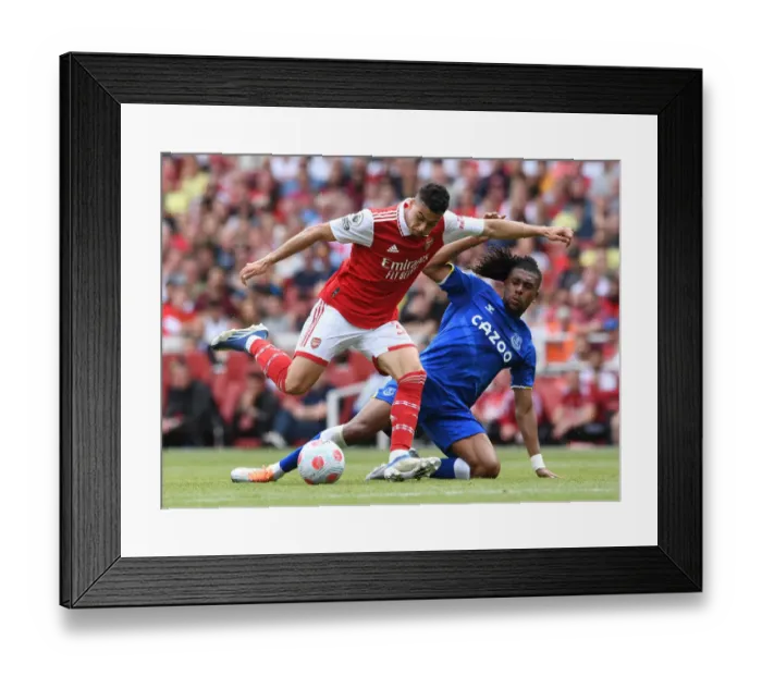 Framed Print : Arsenal vs. Everton: Martinelli vs. Iwobi Clash in Intense Premier League Showdown Framed Print : Arsenal vs. Everton: Martinelli vs. Iwobi Clash in Intense Premier League Showdown
