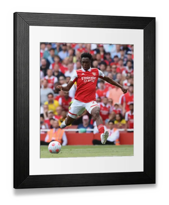 Framed Print : Arsenal's Albert Sambi Lokonga in Action Against Everton - Premier League 2021-22