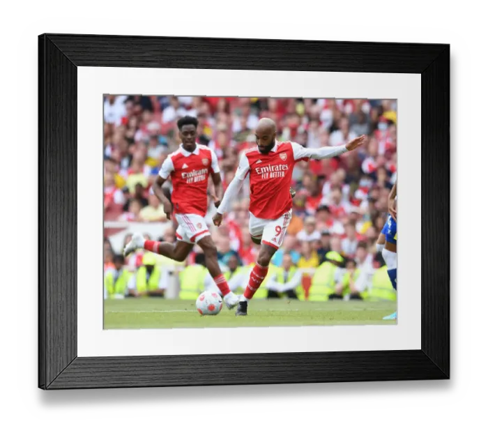 Framed Print : Arsenal's Lacazette in Action: Premier League Clash Against Everton (2021-22)