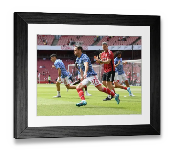 Framed Print : Arsenal vs. Everton: Pre-Match Preparations at Emirates Stadium (2021-22) Framed Print : Arsenal vs. Everton: Pre-Match Preparations at Emirates Stadium (2021-22)