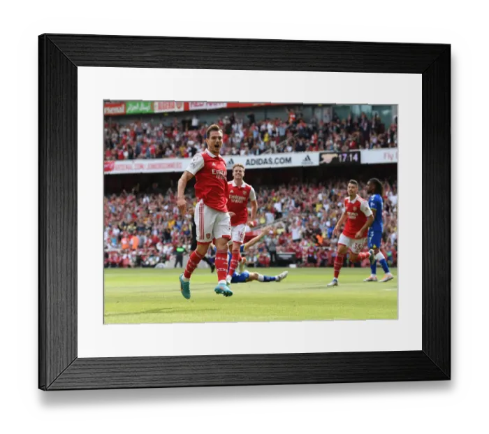 Framed Print : Arsenal's Thrilling Victory: Cedric Soares Scores the Decisive Goal Against Everton (2021-22) Framed Print : Arsenal's Thrilling Victory: Cedric Soares Scores the Decisive Goal Against Everton (2021-22)