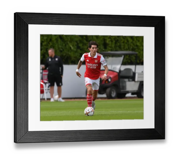 Framed Print : Arsenal's Hector Bellerin in Action: Arsenal vs Ipswich Town (July 2022) - Pre-Season Friendly Framed Print : Arsenal's Hector Bellerin in Action: Arsenal vs Ipswich Town (July 2022) - Pre-Season Friendly