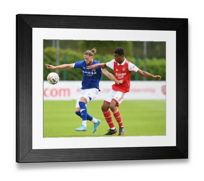 Framed Print : Arsenal's Reuell Walters Pushes Himself in Pre-Season Training Against Ipswich Town