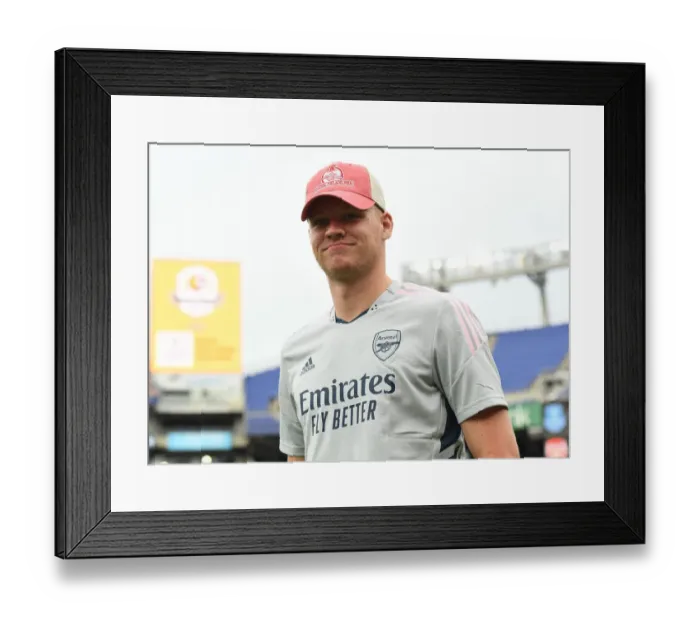 Framed Print : Arsenal FC in Pre-Season USA Tour: Aaron Ramsdale Readies for Arsenal vs. Everton in Baltimore Framed Print : Arsenal FC in Pre-Season USA Tour: Aaron Ramsdale Readies for Arsenal vs. Everton in Baltimore