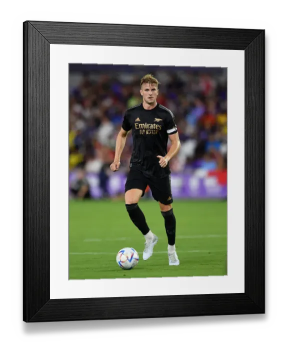 Framed Print : Arsenal's Rob Holding in Action against Orlando City SC during 2022 Pre-Season Friendly
