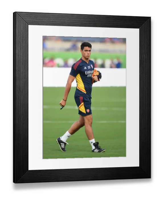 Framed Print : Arsenal vs. Chelsea - Florida Cup 2022-23: Carlos Cuesta Guides Arsenal Team
