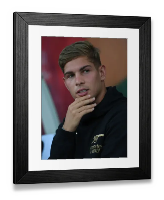 Framed Print : Arsenal's Emile Smith Rowe Gears Up for Arsenal v Chelsea - Florida Cup 2022-23 Framed Print : Arsenal's Emile Smith Rowe Gears Up for Arsenal v Chelsea - Florida Cup 2022-23